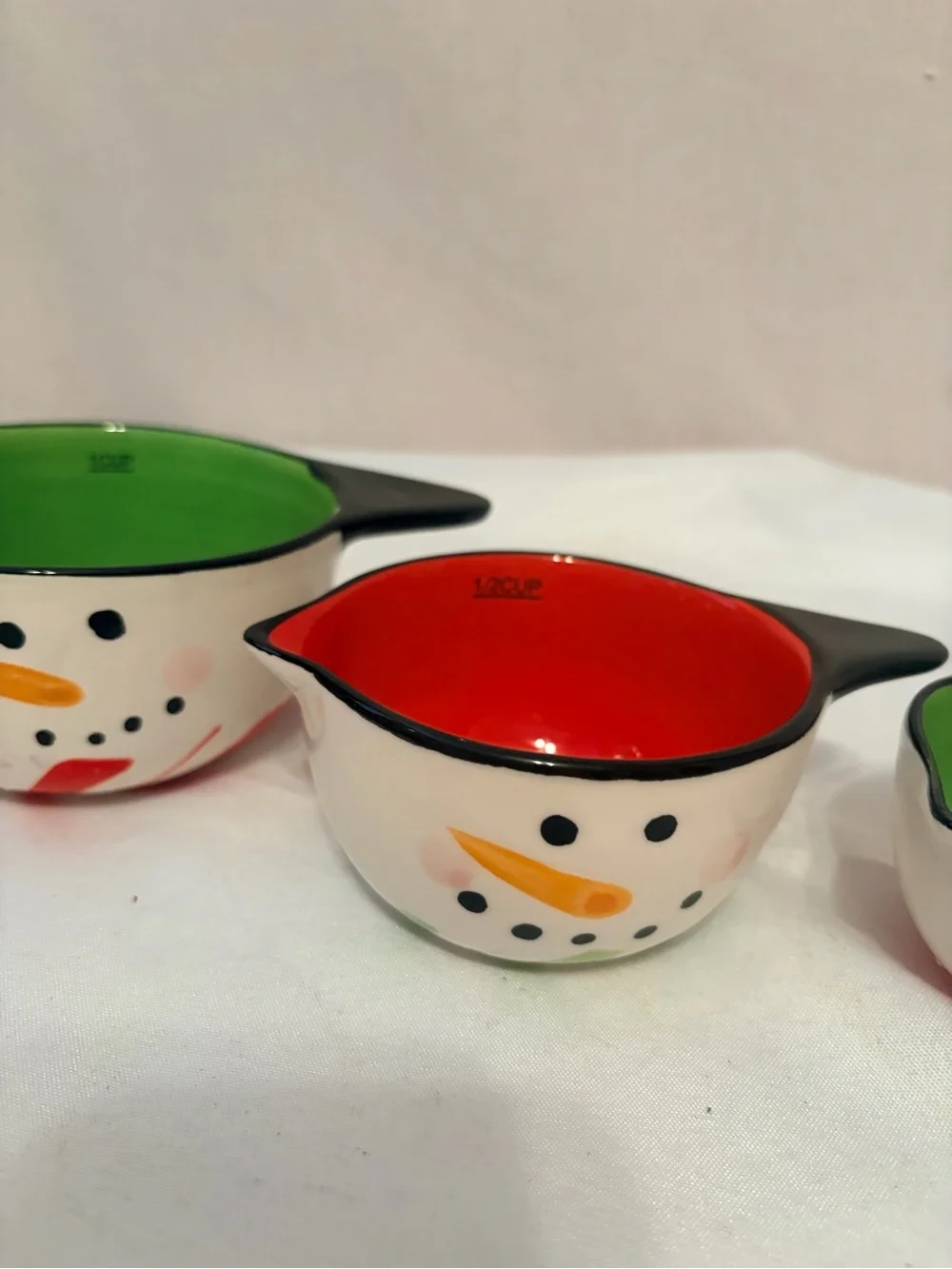 Set of 4 Snowman Measuring Cups - Festive Red & Green Interiors
